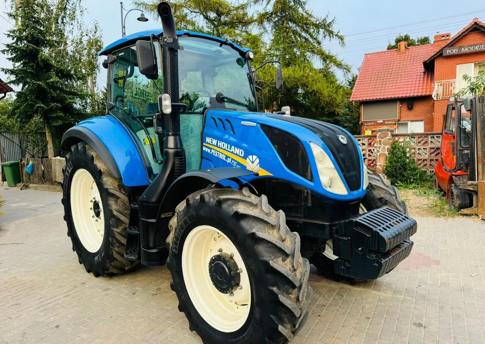 New Holland T5.110 - Farm tractor: picture 5 New Holland T5.110 - Farm tractor: picture 5