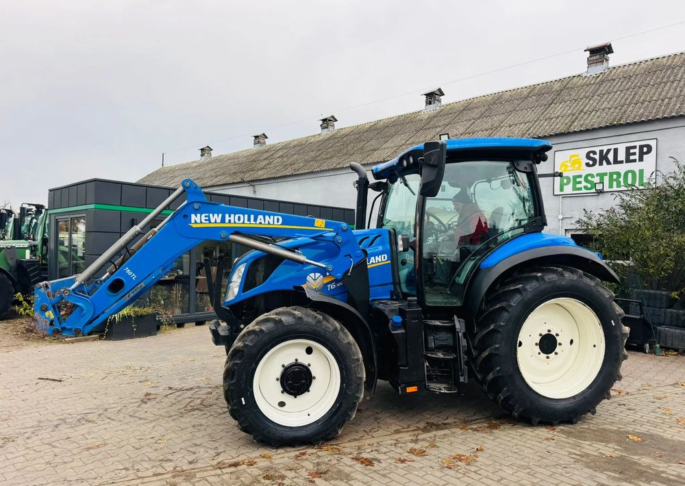 New Holland T6.180 - Farm tractor: picture 1 New Holland T6.180 - Farm tractor: picture 1