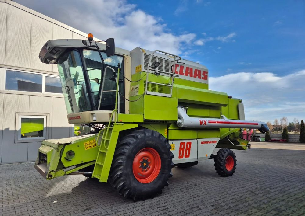Claas Dominator VX 88 - Combine harvester: picture 1 Claas Dominator VX 88 - Combine harvester: picture 1