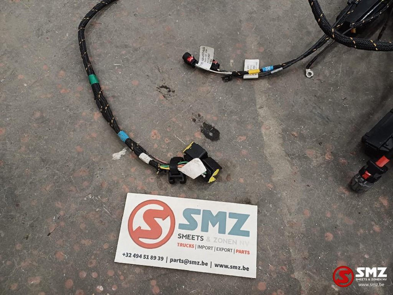 Caterpillar Wiring Harnesses Chassis / Engine / Lightning Cate - Cables/ Wire harness for Material handling equipment: picture 4 Caterpillar Wiring Harnesses Chassis / Engine / Lightning Cate - Cables/ Wire harness for Material handling equipment: picture 4