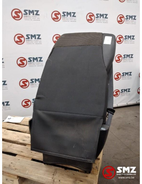 DAF Occ bijrijdersstoel DAF XF105 - Cab and interior for Truck: picture 2 DAF Occ bijrijdersstoel DAF XF105 - Cab and interior for Truck: picture 2