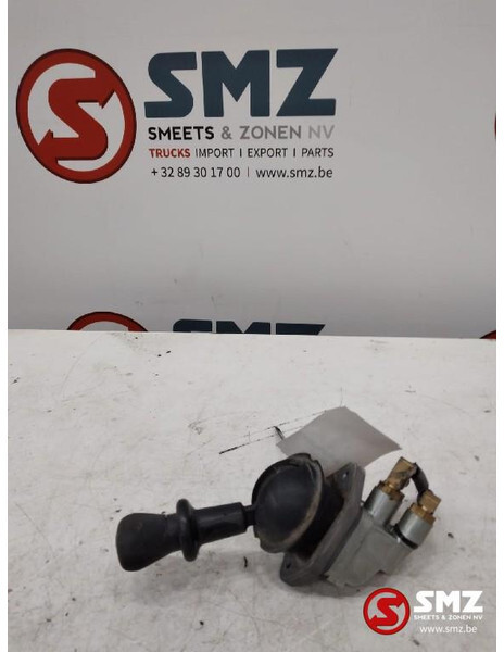 DAF Occ handremventiel DAF XF105 - Cab and interior for Truck: picture 1 DAF Occ handremventiel DAF XF105 - Cab and interior for Truck: picture 1