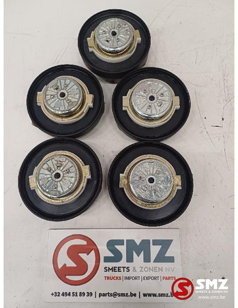 DAF Set van 5 tankdoppen daf - Fuel processing/ Fuel delivery for Truck: picture 2 DAF Set van 5 tankdoppen daf - Fuel processing/ Fuel delivery for Truck: picture 2