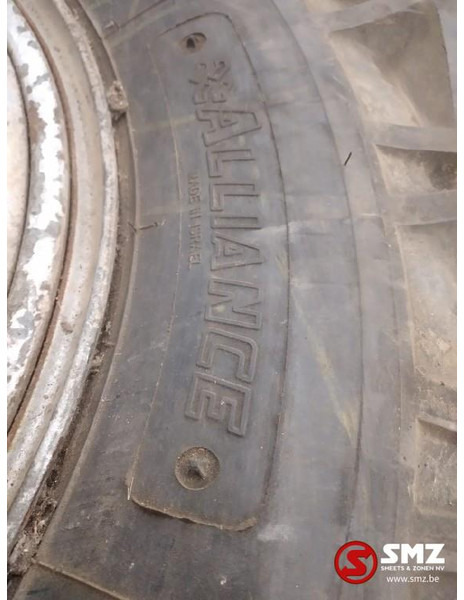 Diversen Occ industrieband Alliance 10.5-20 - Tire for Truck: picture 3 Diversen Occ industrieband Alliance 10.5-20 - Tire for Truck: picture 3