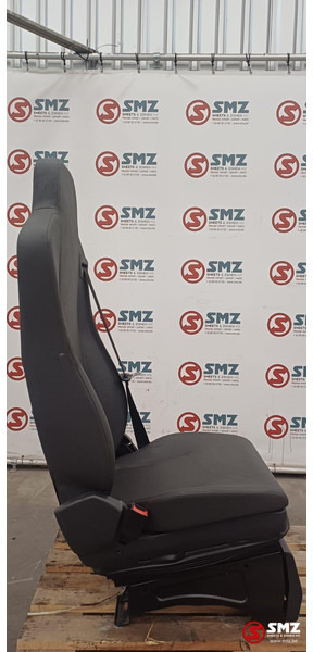 Iveco Occ bestuurdersstoel Iveco - Cab and interior for Truck: picture 3 Iveco Occ bestuurdersstoel Iveco - Cab and interior for Truck: picture 3