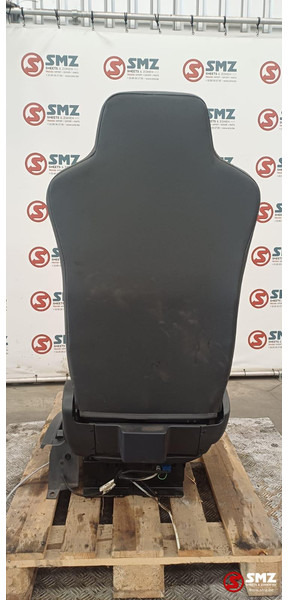 Iveco Occ bestuurdersstoel Iveco - Cab and interior for Truck: picture 2 Iveco Occ bestuurdersstoel Iveco - Cab and interior for Truck: picture 2