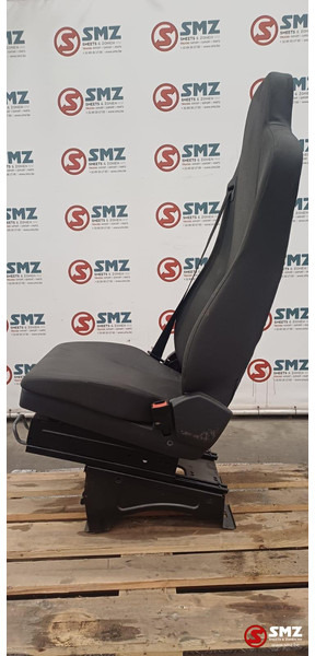 Iveco Occ bijrijdersstoel Iveco - Cab and interior for Truck: picture 4 Iveco Occ bijrijdersstoel Iveco - Cab and interior for Truck: picture 4