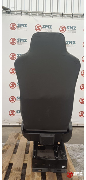 Iveco Occ bijrijdersstoel Iveco - Cab and interior for Truck: picture 2 Iveco Occ bijrijdersstoel Iveco - Cab and interior for Truck: picture 2