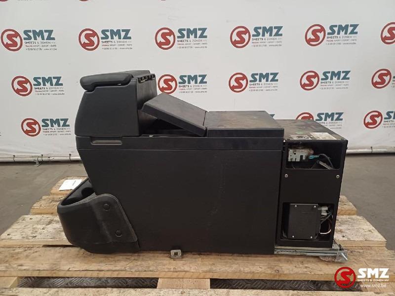 Iveco Occ koelkast 24L Iveco - Cab and interior for Truck: picture 3 Iveco Occ koelkast 24L Iveco - Cab and interior for Truck: picture 3