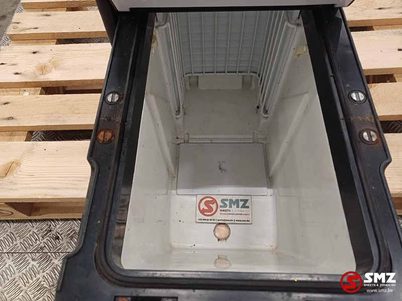 Iveco Occ koelkast Iveco - Cab and interior for Truck: picture 5 Iveco Occ koelkast Iveco - Cab and interior for Truck: picture 5