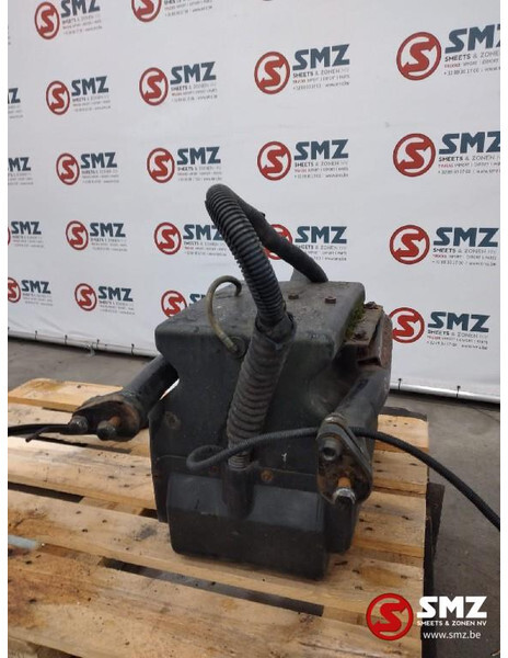 MAN Occ AdBluetank 35L MAN - Fuel processing/ Fuel delivery for Truck: picture 3 MAN Occ AdBluetank 35L MAN - Fuel processing/ Fuel delivery for Truck: picture 3