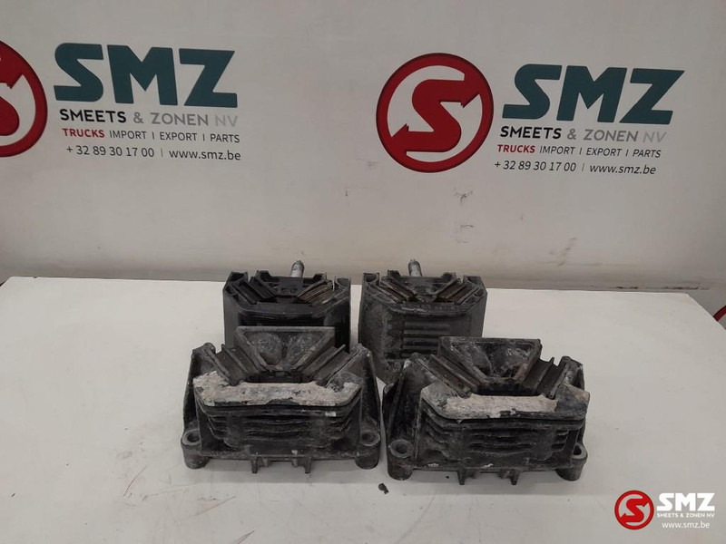 MAN Occ set motorsteunen MAN - Engine mount for Truck: picture 2 MAN Occ set motorsteunen MAN - Engine mount for Truck: picture 2