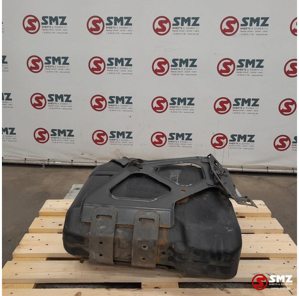 Mercedes-Benz Occ AdBluetank 60L + AdBlueniveausensor Mercedes - Fuel processing/ Fuel delivery for Truck: picture 3 Mercedes-Benz Occ AdBluetank 60L + AdBlueniveausensor Mercedes - Fuel processing/ Fuel delivery for Truck: picture 3