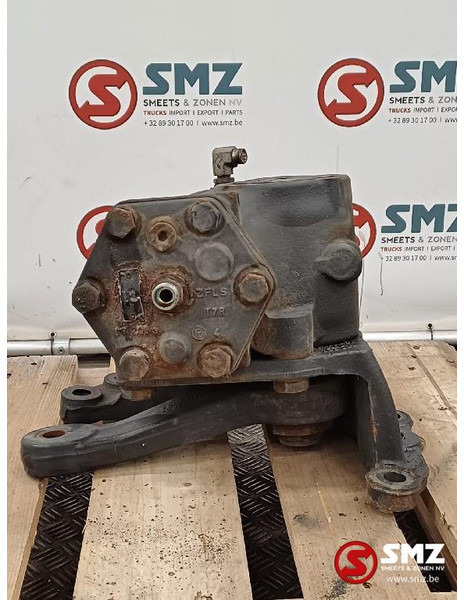 Mercedes-Benz Occ Stuurhuis Mercedes LS8 - Steering gear for Truck: picture 4 Mercedes-Benz Occ Stuurhuis Mercedes LS8 - Steering gear for Truck: picture 4