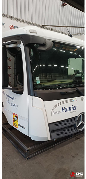 Mercedes-Benz Occ cabine Mercedes Actros MP4 - Cab and interior for Truck: picture 1 Mercedes-Benz Occ cabine Mercedes Actros MP4 - Cab and interior for Truck: picture 1
