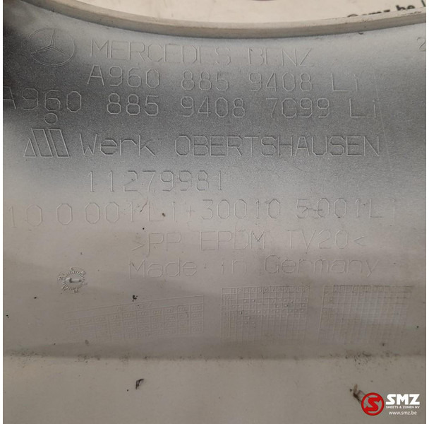 Mercedes-Benz Occ koplampkap links Mercedes - Headlight for Truck: picture 3 Mercedes-Benz Occ koplampkap links Mercedes - Headlight for Truck: picture 3