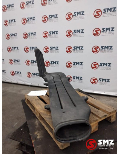 Mercedes-Benz Occ luchtinlaat cabine Actros MP2/3 - Air intake system for Truck: picture 3 Mercedes-Benz Occ luchtinlaat cabine Actros MP2/3 - Air intake system for Truck: picture 3