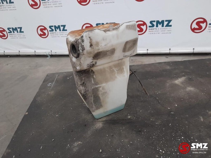 Mercedes-Benz Occ ruitenwisservloeistoftank Mercedes Atego A9738 - Wiper for Truck: picture 3 Mercedes-Benz Occ ruitenwisservloeistoftank Mercedes Atego A9738 - Wiper for Truck: picture 3