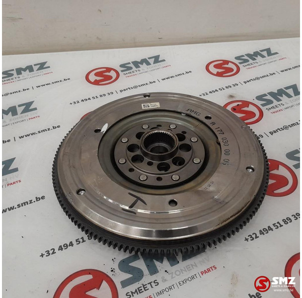 Mercedes-Benz Occ vliegwiel AMG C63S Mercedes - Engine and parts for Car: picture 2 Mercedes-Benz Occ vliegwiel AMG C63S Mercedes - Engine and parts for Car: picture 2