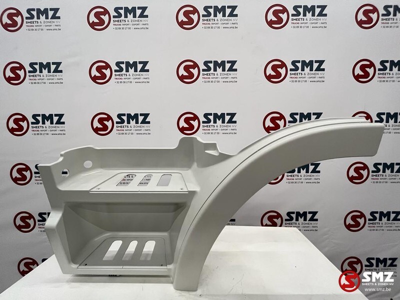 Mercedes-Benz Opstapbak links Mercedes Actros MP2/MP3 - Footstep for Truck: picture 1 Mercedes-Benz Opstapbak links Mercedes Actros MP2/MP3 - Footstep for Truck: picture 1