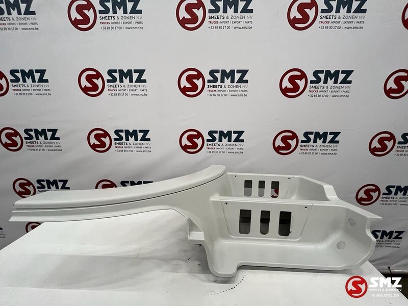 Mercedes-Benz Opstapbak links Mercedes Actros MP2/MP3 - Footstep for Truck: picture 2 Mercedes-Benz Opstapbak links Mercedes Actros MP2/MP3 - Footstep for Truck: picture 2