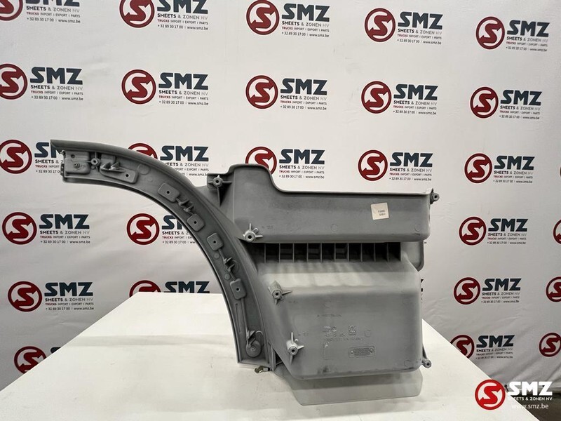 Mercedes-Benz Opstapbak links Mercedes Actros MP2/MP3 - Footstep for Truck: picture 4 Mercedes-Benz Opstapbak links Mercedes Actros MP2/MP3 - Footstep for Truck: picture 4