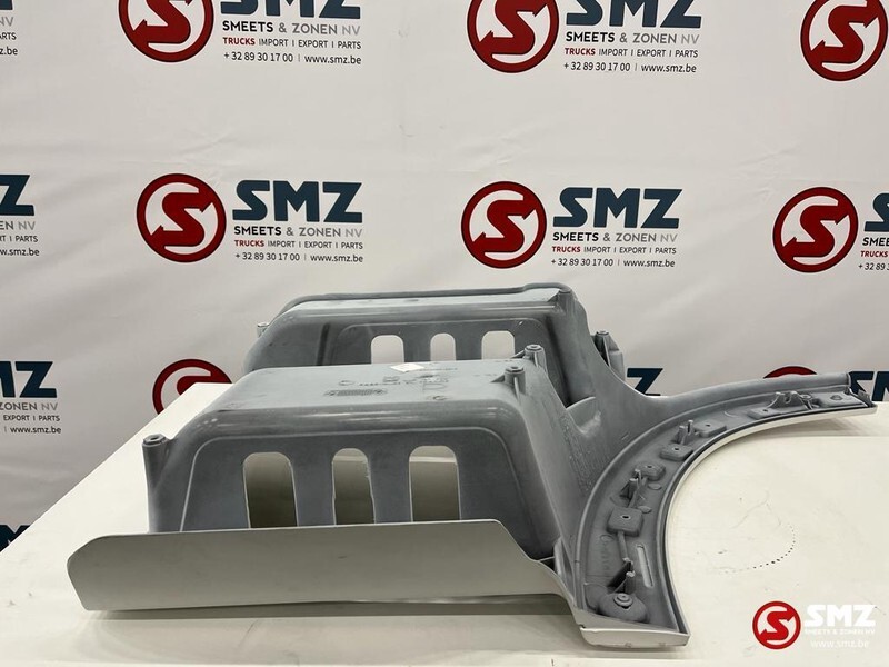 Mercedes-Benz Opstapbak rechts Mercedes Actros MP2/MP3 - Footstep for Truck: picture 5 Mercedes-Benz Opstapbak rechts Mercedes Actros MP2/MP3 - Footstep for Truck: picture 5