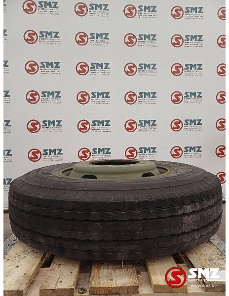 Michelin Occ vrachtwagenband 11R22.5 148/145L Michelin - Tire for Truck: picture 1 Michelin Occ vrachtwagenband 11R22.5 148/145L Michelin - Tire for Truck: picture 1