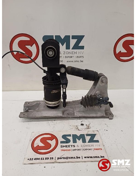 Renault Occ cabineschokdemper + cabinebeugel Renault - Shock absorber for Truck: picture 1 Renault Occ cabineschokdemper + cabinebeugel Renault - Shock absorber for Truck: picture 1