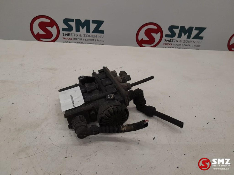 Renault Occ ophangingsregelklep Renault T 21083657 - ECU for Truck: picture 4 Renault Occ ophangingsregelklep Renault T 21083657 - ECU for Truck: picture 4