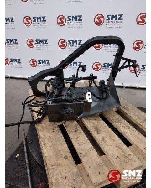 Volvo Occ Spatbordsteun met ventielen Volvo FH12 - Body and exterior for Truck: picture 2 Volvo Occ Spatbordsteun met ventielen Volvo FH12 - Body and exterior for Truck: picture 2