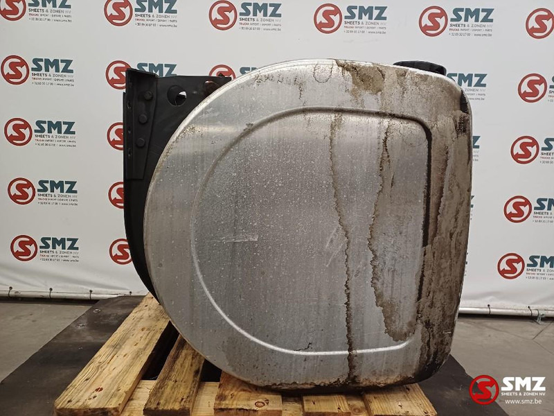 Volvo Occ brandstoftank 450L met steunen Volvo - Fuel tank for Truck: picture 4 Volvo Occ brandstoftank 450L met steunen Volvo - Fuel tank for Truck: picture 4