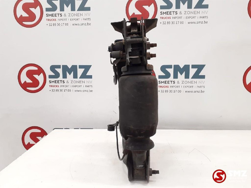 Volvo Occ cabineschokdemper + bevestiging rechts Volvo - Shock absorber for Truck: picture 3 Volvo Occ cabineschokdemper + bevestiging rechts Volvo - Shock absorber for Truck: picture 3