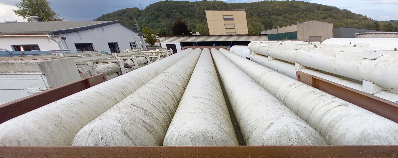 FRUEHAUF Gas tank tube semi-trailer used for compressed helium, hydrogen, Wasserstoff - Tank semi-trailer: picture 5 FRUEHAUF Gas tank tube semi-trailer used for compressed helium, hydrogen, Wasserstoff - Tank semi-trailer: picture 5