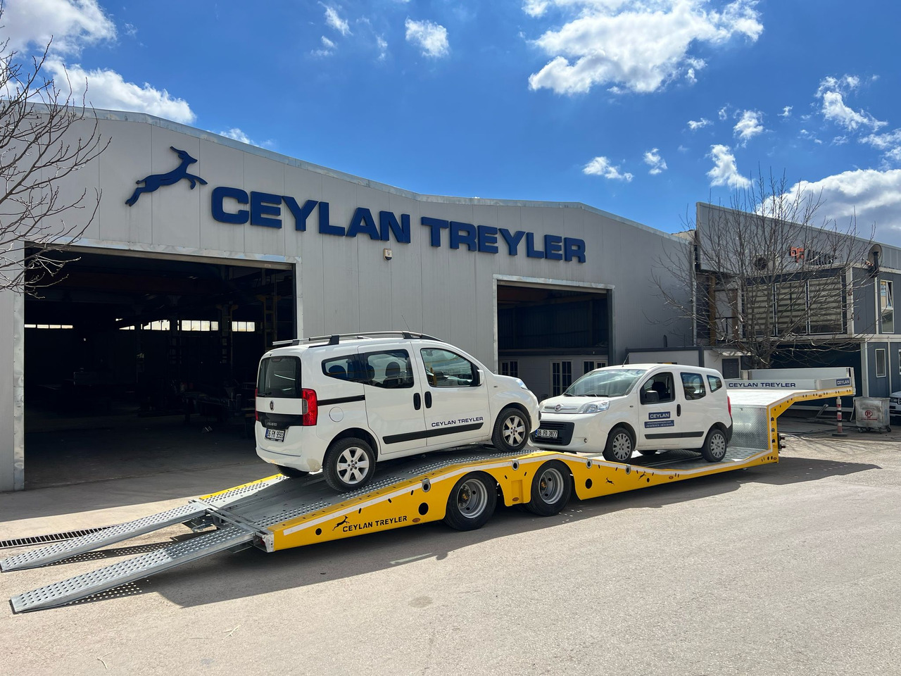 CEYLAN 2 AXLE TRUCK CARRIER - Semi-trailer: picture 2 CEYLAN 2 AXLE TRUCK CARRIER - Semi-trailer: picture 2