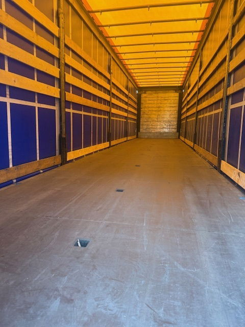 Schmitz Cargobull Mega Hefdak - Curtainsider semi-trailer: picture 5 Schmitz Cargobull Mega Hefdak - Curtainsider semi-trailer: picture 5