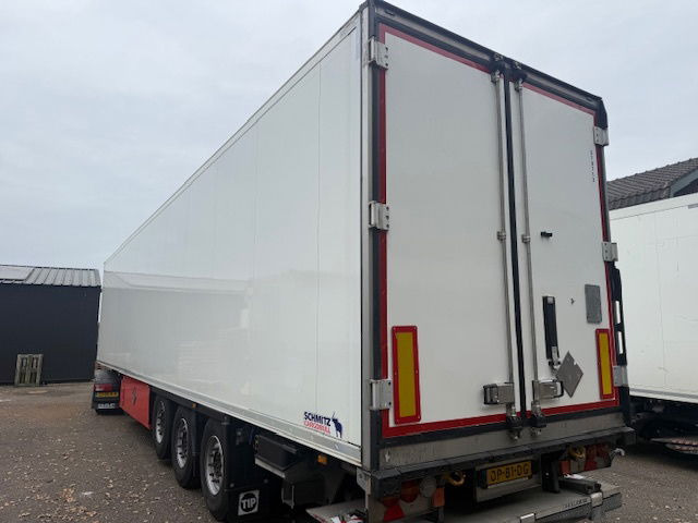 Schmitz Cargobull Thermoking SLXe 300 weinig uren Laadklep Liftas - Refrigerator semi-trailer: picture 2 Schmitz Cargobull Thermoking SLXe 300 weinig uren Laadklep Liftas - Refrigerator semi-trailer: picture 2