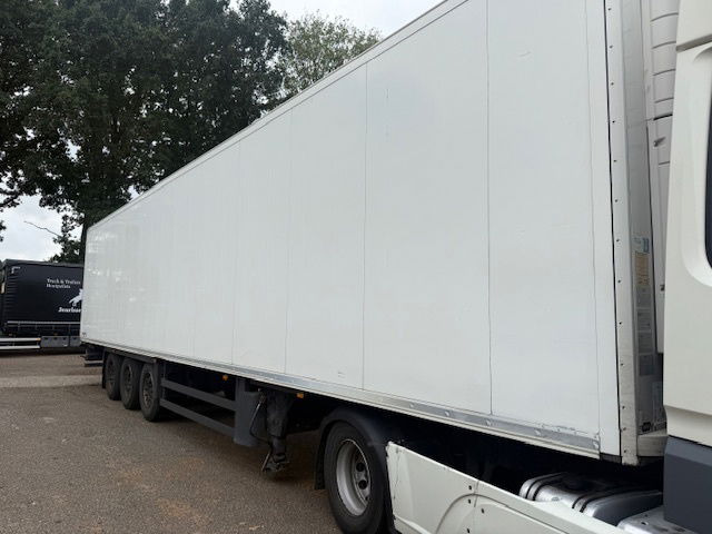 Schmitz Cargobull Vector 1550 liftas - Refrigerator semi-trailer: picture 4 Schmitz Cargobull Vector 1550 liftas - Refrigerator semi-trailer: picture 4