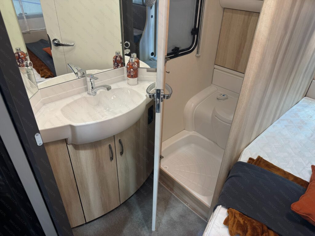 Caravan DE LUXE 460 UFe: picture 6 Caravan DE LUXE 460 UFe: picture 6