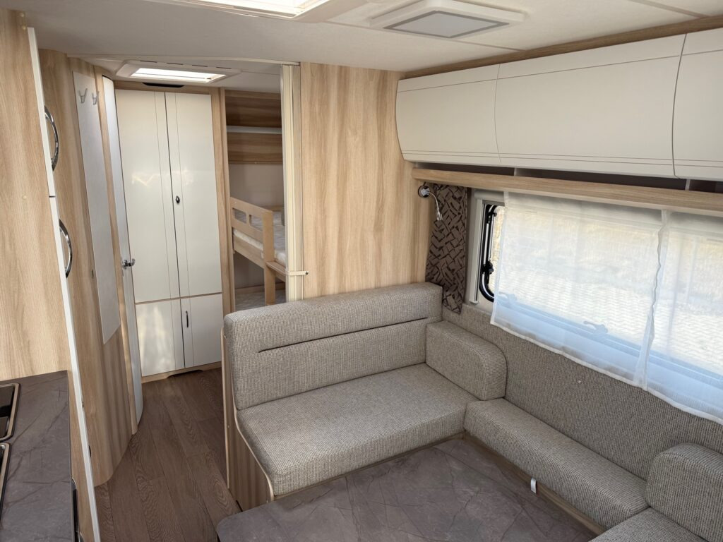 Lease a  Hobby DE LUXE 545 KMF 2025 Hobby DE LUXE 545 KMF 2025: picture 6