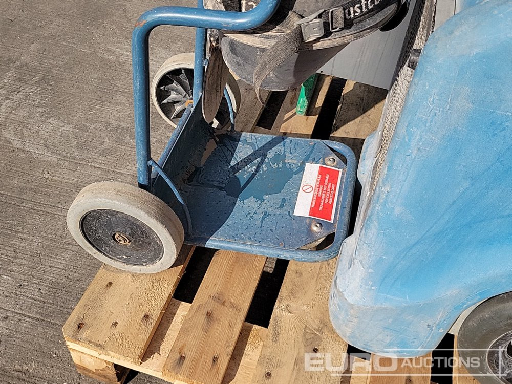 Construction equipment 110Volt Dust Extraction Unit, 110Volt Dehumidifier (2 of): picture 12