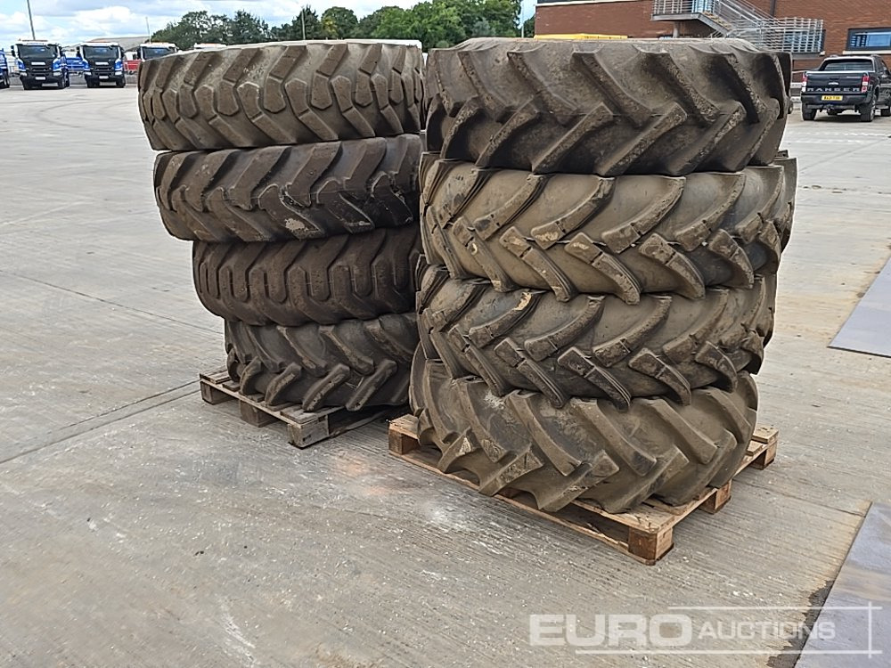 Tire 15.5/80 R24 Tyre (4 of), 15.5-25 (4 of): picture 7