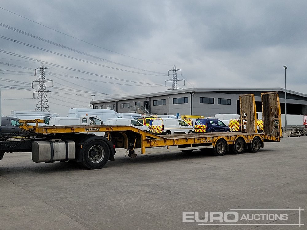 1998 King trailers Tri Axle Step Frame Low Loader Trailer, Neck Ramps, Out Riggers, Hydraulic Ramps - Low loader semi-trailer: picture 1 1998 King trailers Tri Axle Step Frame Low Loader Trailer, Neck Ramps, Out Riggers, Hydraulic Ramps - Low loader semi-trailer: picture 1