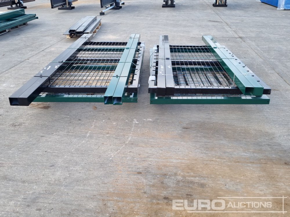 2.4mx1.2m Security Gates (4 of) (Green & Black) - Construction equipment: picture 4 2.4mx1.2m Security Gates (4 of) (Green & Black) - Construction equipment: picture 4