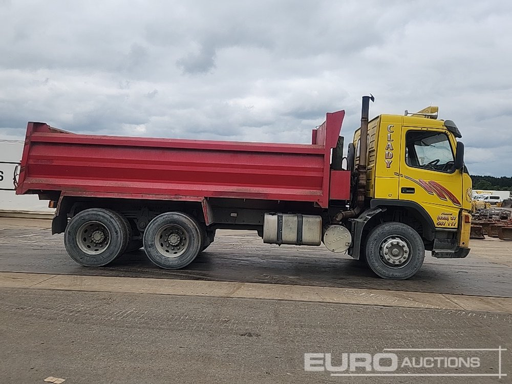 Tipper 2004 Volvo 8x4 Tipper, Manual Gearbox, Looby Body: picture 6