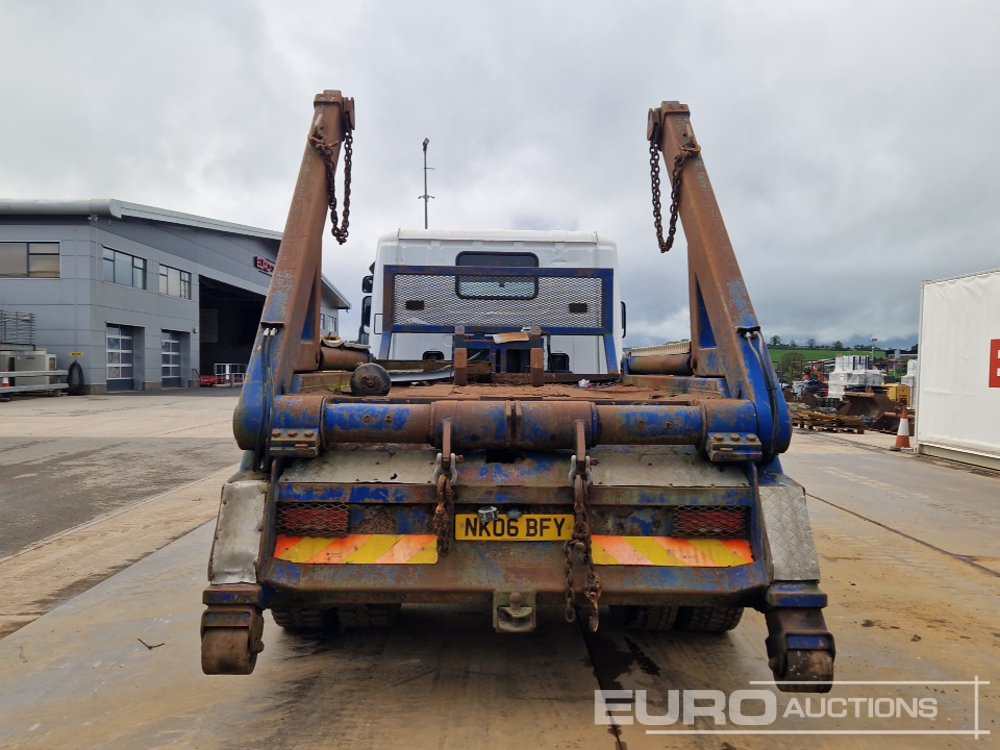 2006 Scania P230 - Skip loader truck: picture 4 2006 Scania P230 - Skip loader truck: picture 4