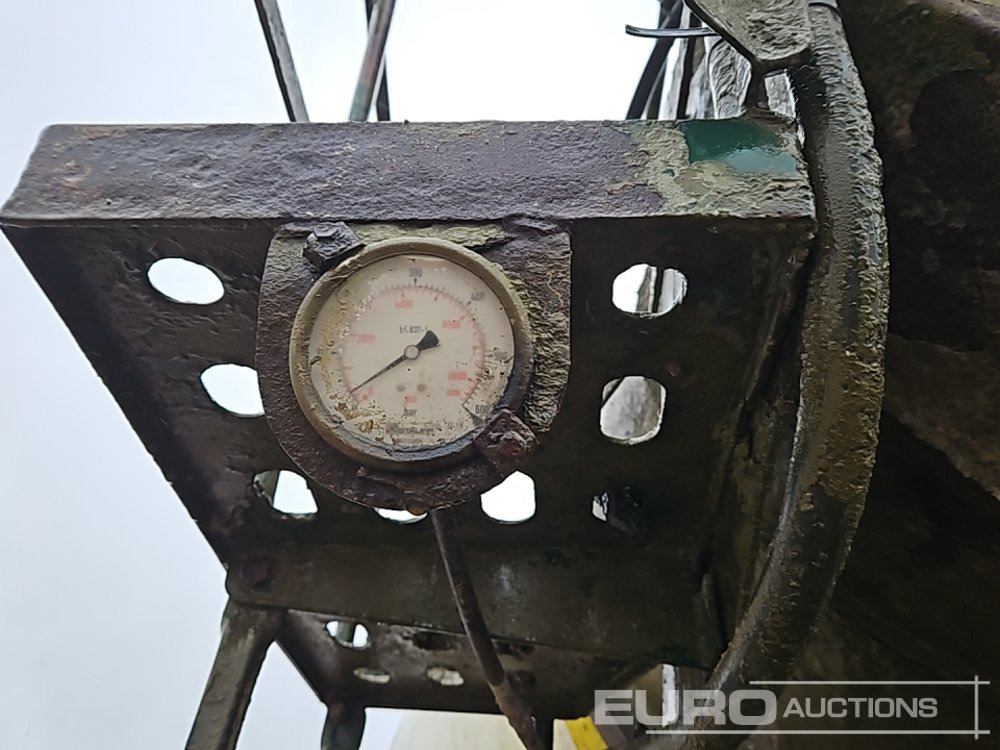 Concrete mixer truck 2007 MAN 18.244: picture 35