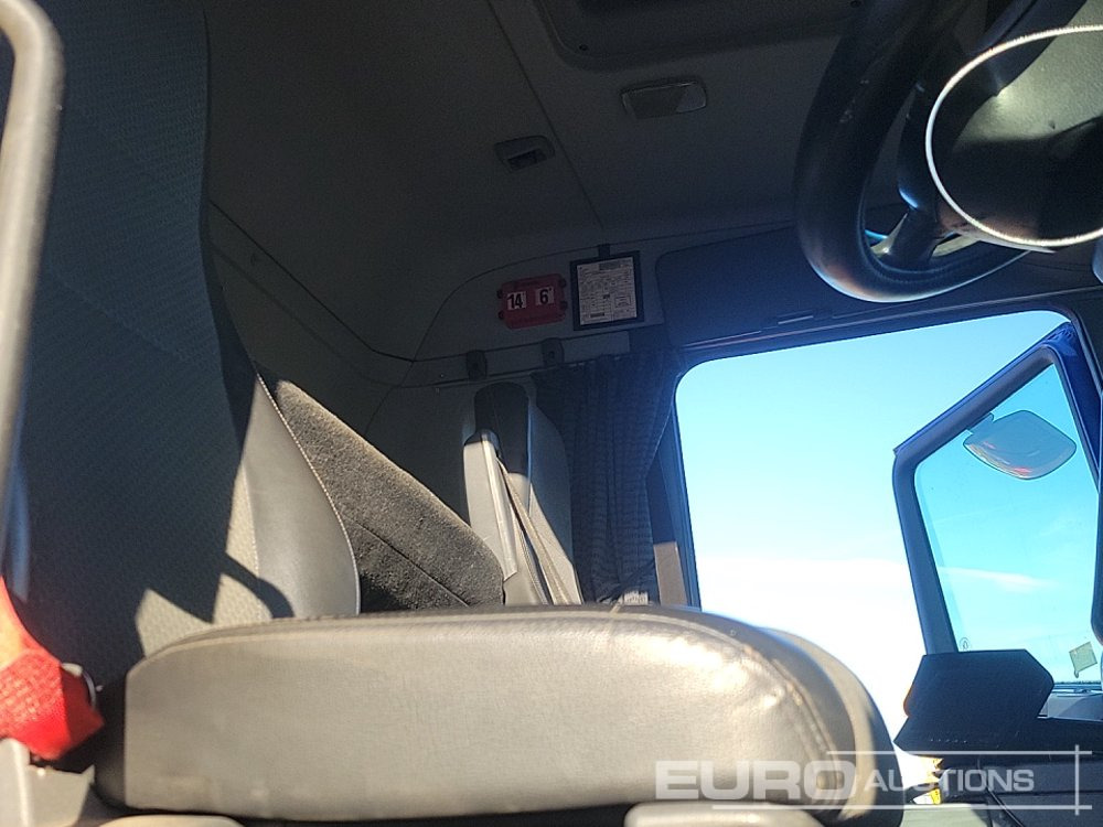 Cab chassis truck 2008 Scania R310: picture 28