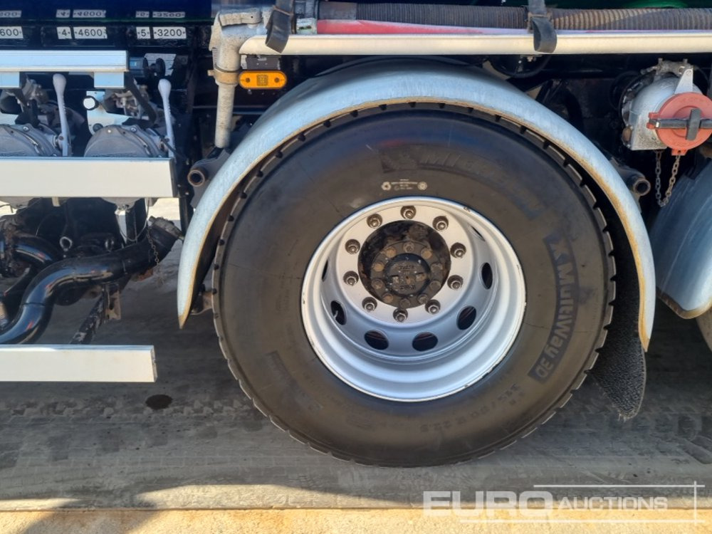 Tank truck 2009 DAF CF310: picture 10