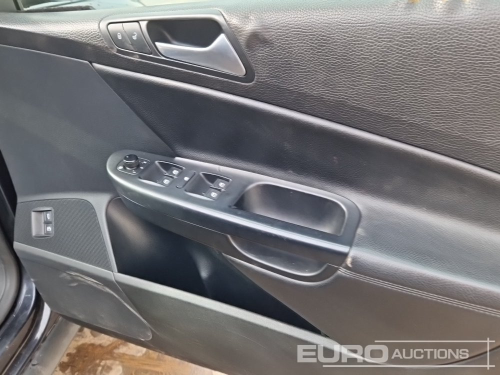 Car 2009 Volkswagen Passat: picture 18